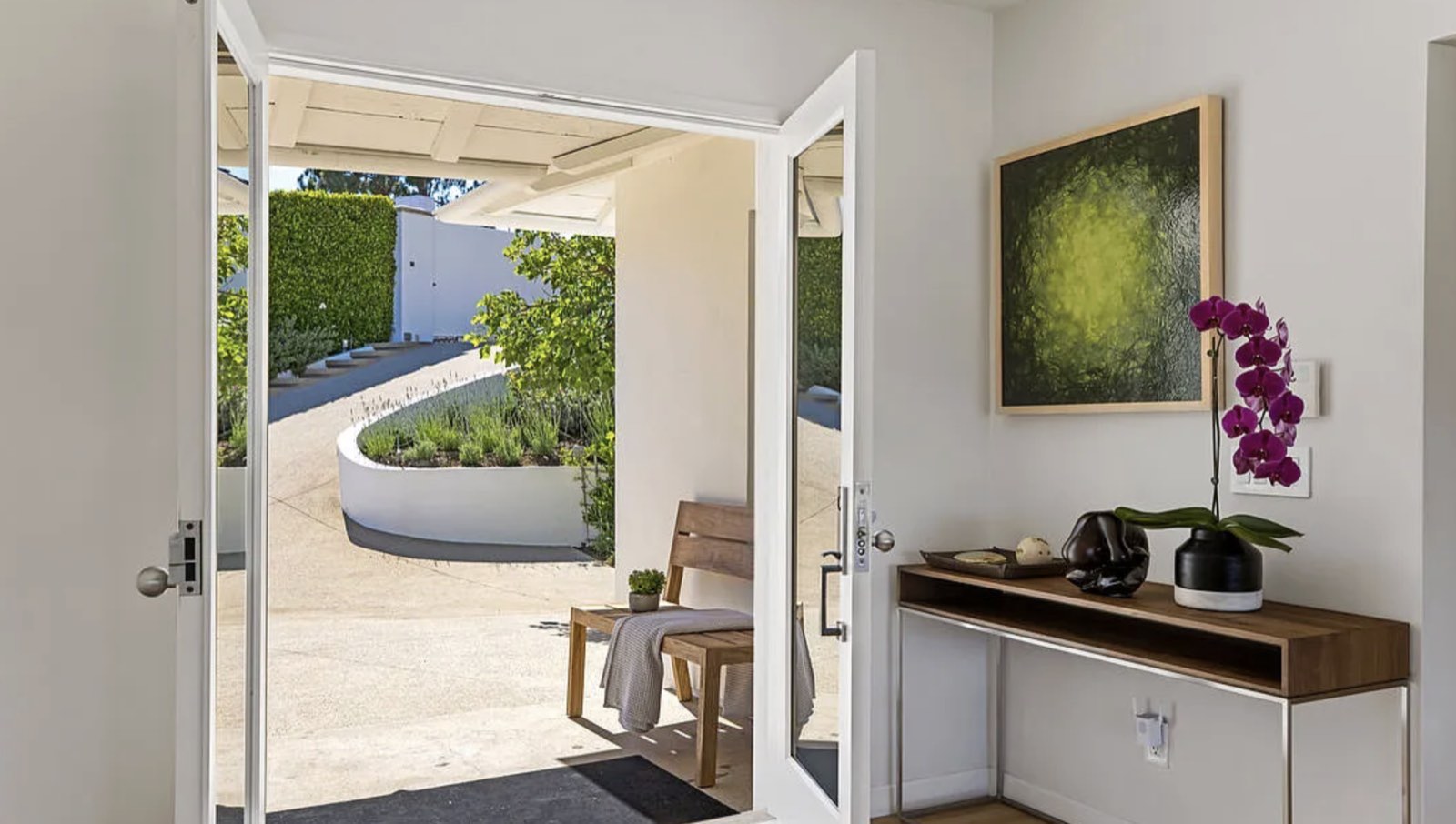 224 Glenroy Place &mdash; view 3