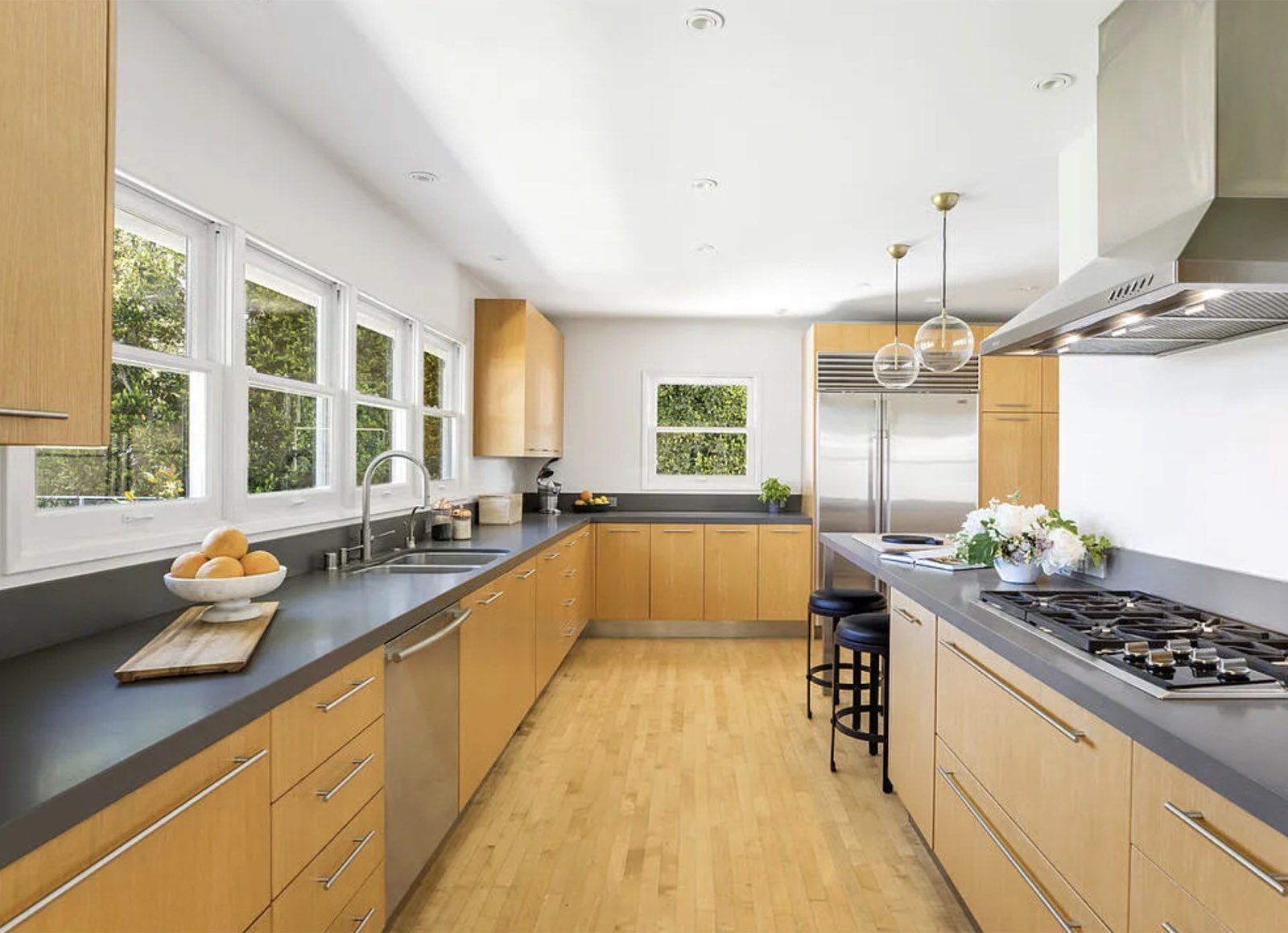 224 Glenroy Place &mdash; view 7