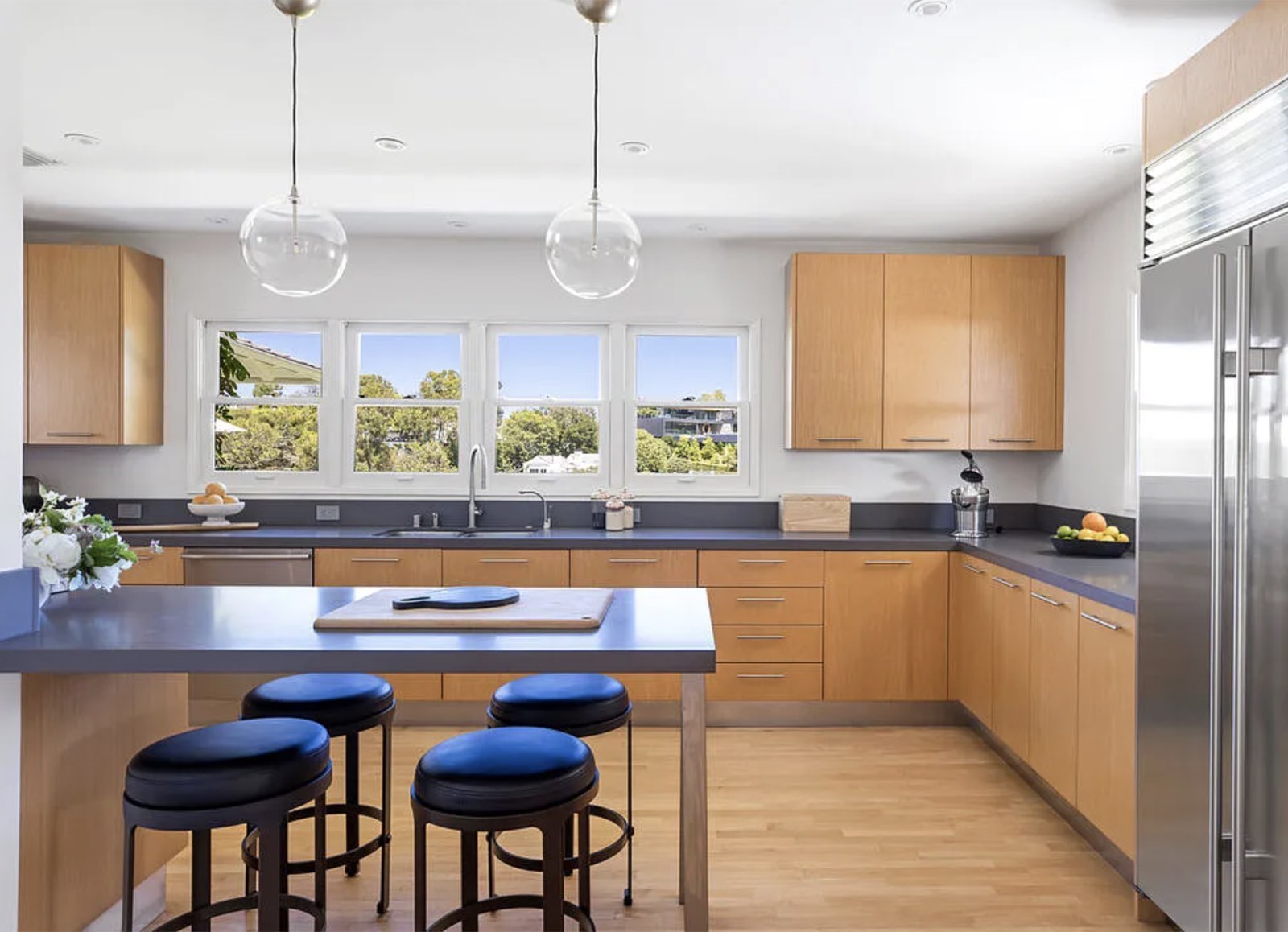 224 Glenroy Place &mdash; view 8