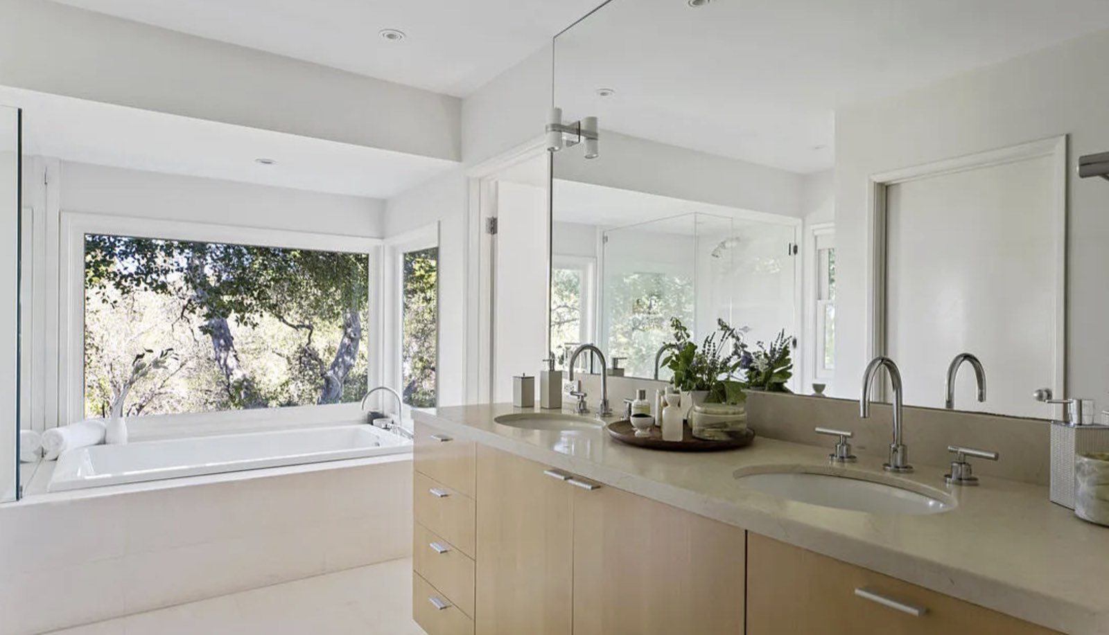 224 Glenroy Place &mdash; view 10