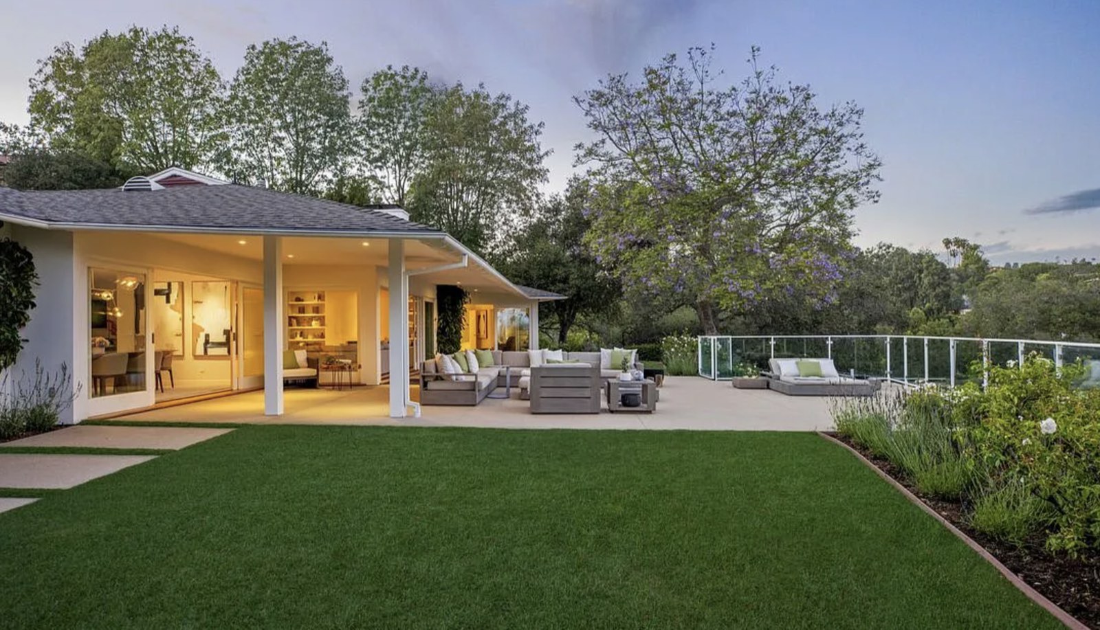 224 Glenroy Place &mdash; view 12