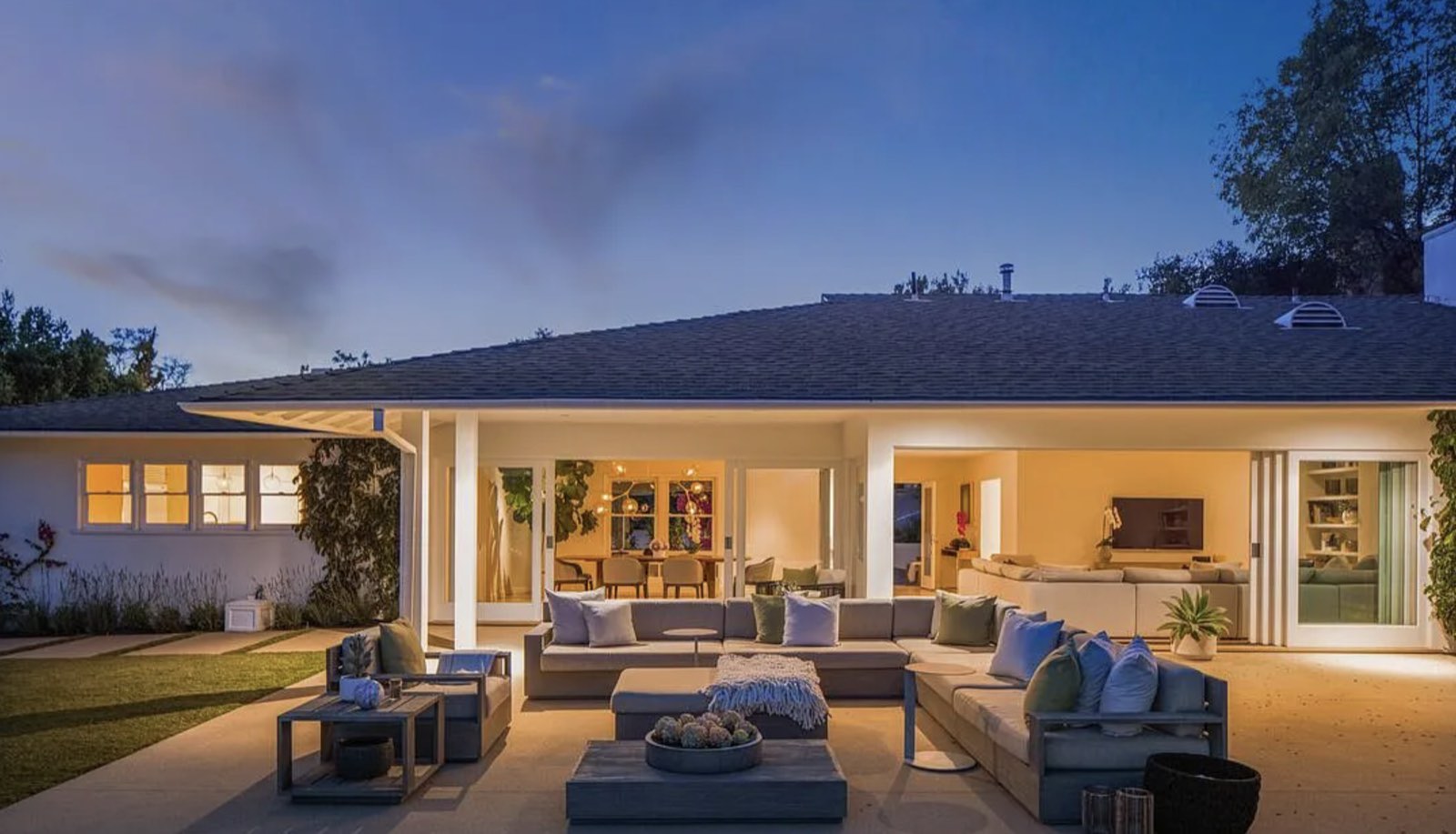 224 Glenroy Place &mdash; view 14