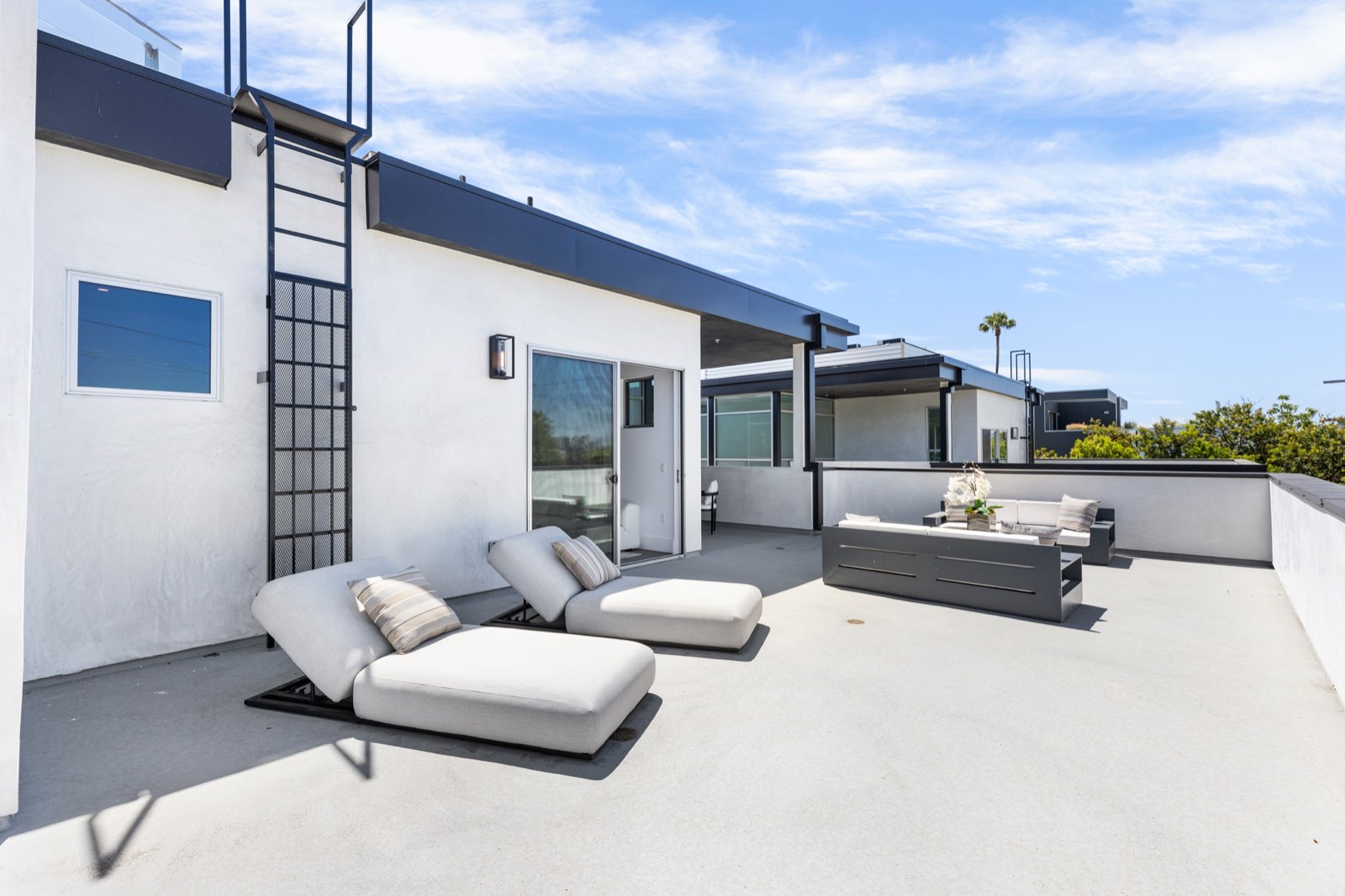Crescent Heights &mdash; view 16