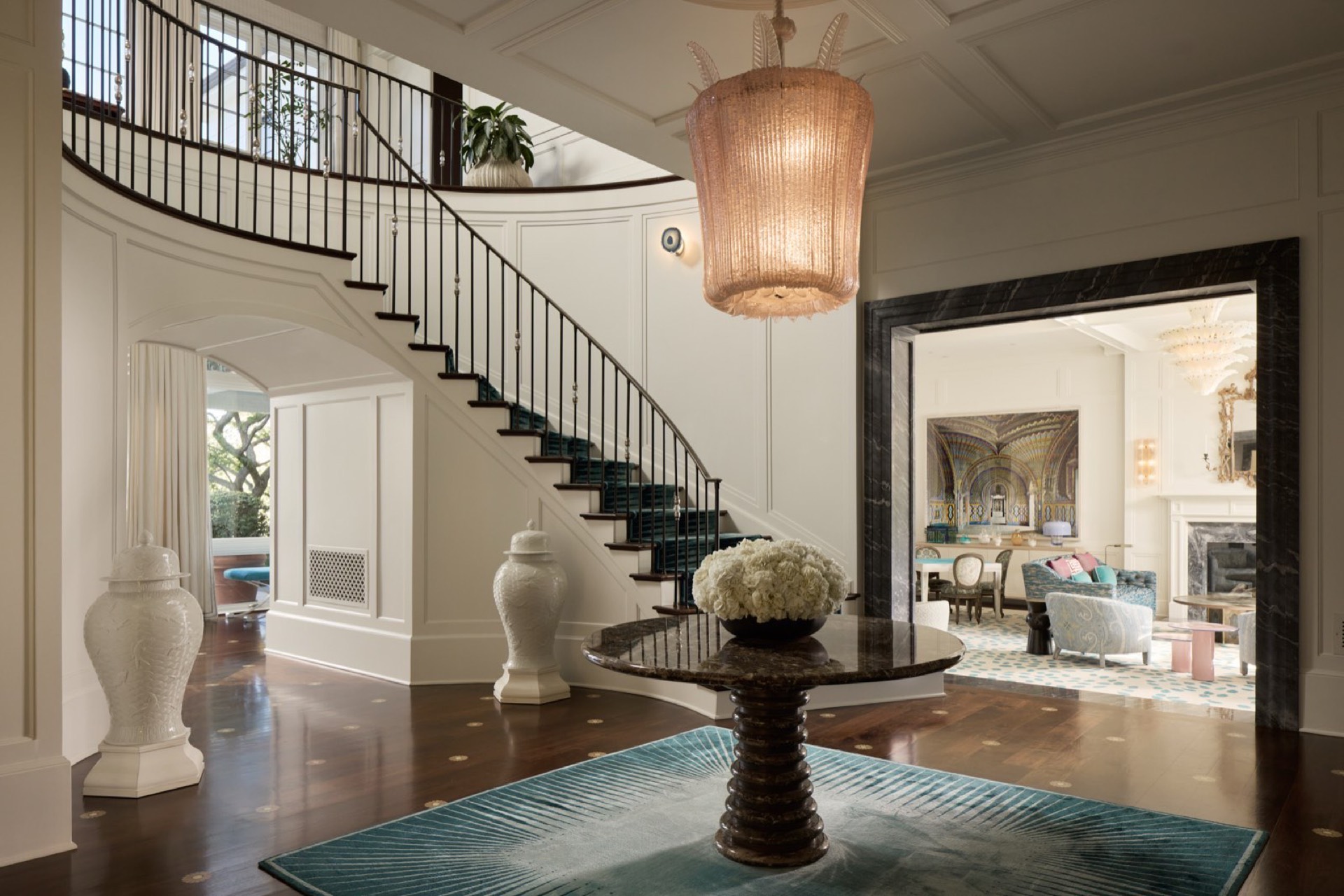 250 Carolwood Drive &mdash; entry hall